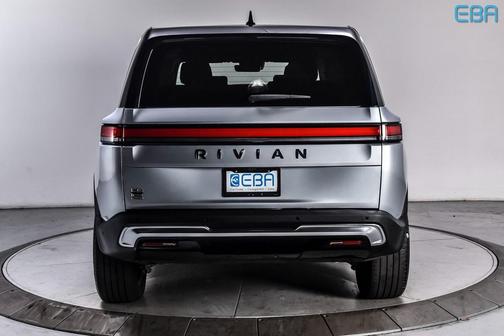 2024 Rivian R1S Adventure