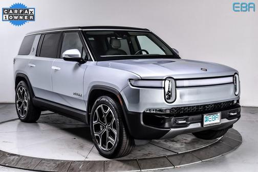 2024 Rivian R1S Adventure