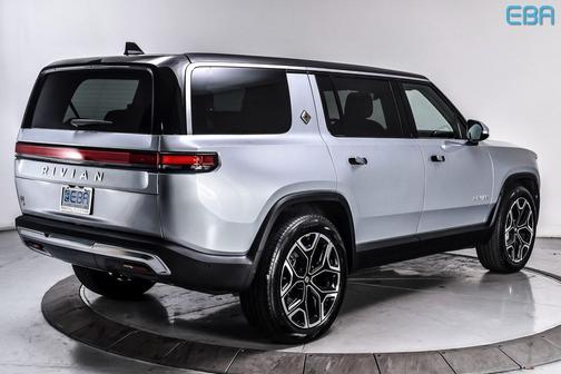 2024 Rivian R1S Adventure