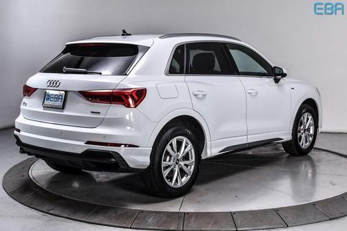 2024 Audi Q3 Premium 45 TFSI S line quattro Tiptronic