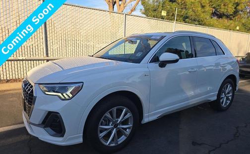 2024 Audi Q3 Premium 45 TFSI S line quattro Tiptronic