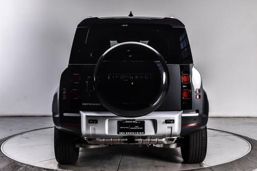 Carpathian Grey Premium Metallic 2025 Land Rover Defender 110 P300
