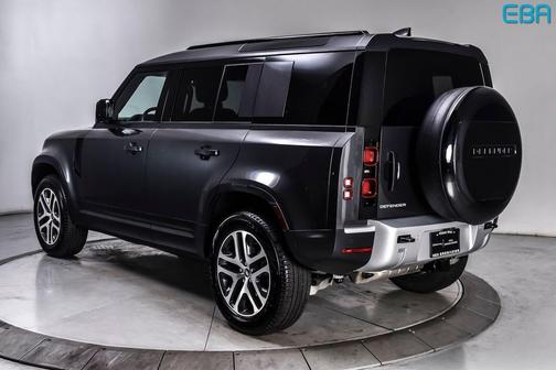 Carpathian Grey Premium Metallic 2025 Land Rover Defender 110 P300