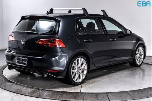 2017 Volkswagen Golf GTI 2.0T SE 4-Door