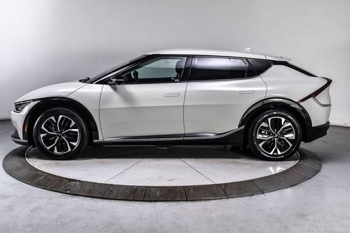 Glacier 2024 Kia EV6 Wind