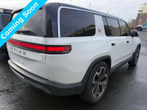 2023 Rivian R1S Adventure