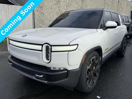 2023 Rivian R1S Adventure
