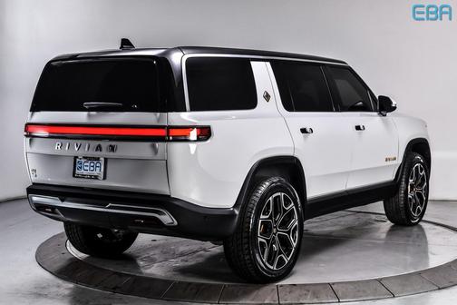 2023 Rivian R1S Adventure