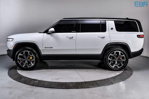 2023 Rivian R1S Adventure