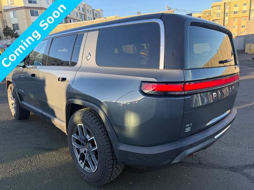 2024 Rivian R1S Adventure