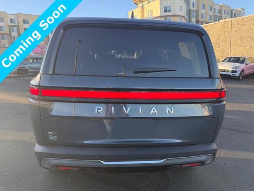 2024 Rivian R1S Adventure