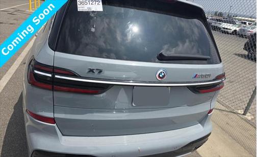 2023 BMW X7 M60i