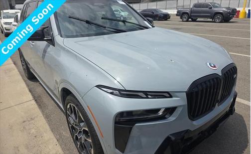 2023 BMW X7 M60i