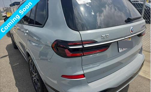 2023 BMW X7 M60i