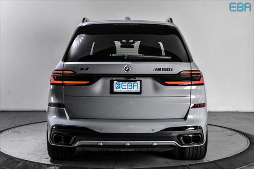 2023 BMW X7 M60i