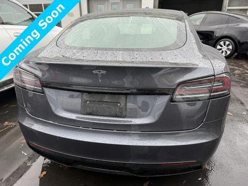 2022 Tesla Model S Base