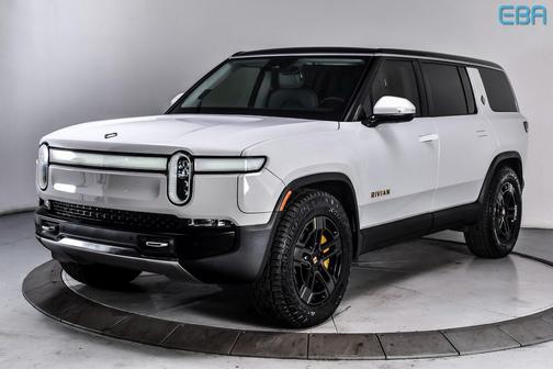 2023 Rivian R1S Adventure