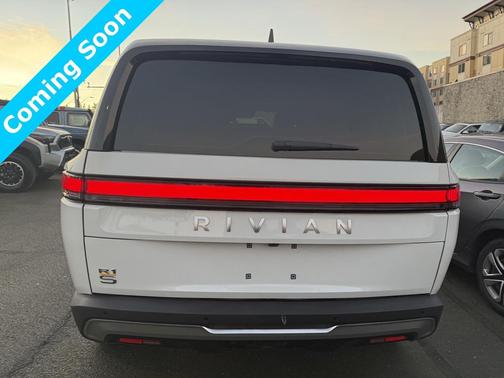 2023 Rivian R1S Adventure