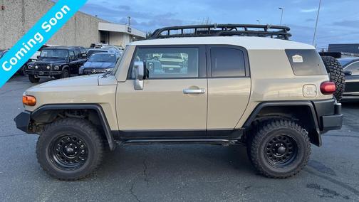 2013 Toyota FJ Cruiser Base