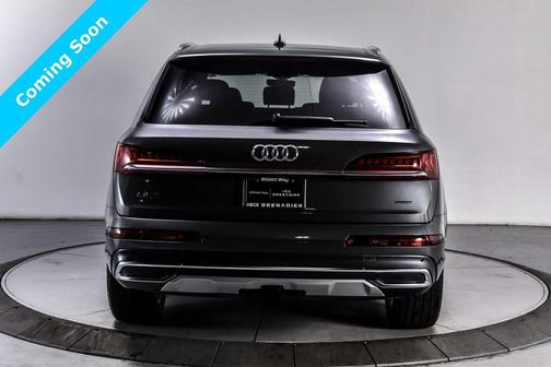 2023 Audi Q7 55 Premium Plus