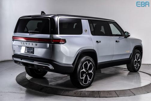 2023 Rivian R1S Adventure