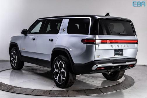 2023 Rivian R1S Adventure