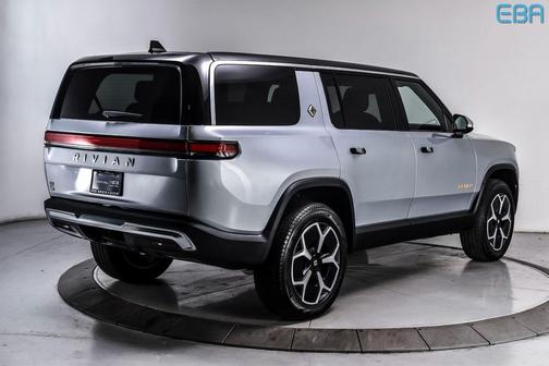 2023 Rivian R1S Adventure