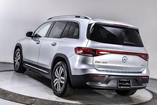 Iridium Silver Metallic 2023 Mercedes-Benz EQB 300 4MATIC