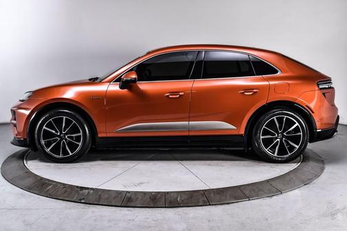 Papaya Metallic 2024 Porsche Macan Macan Electric Turbo