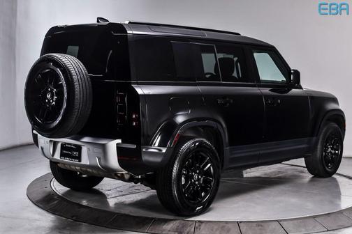 2025 Land Rover Defender 110 P300