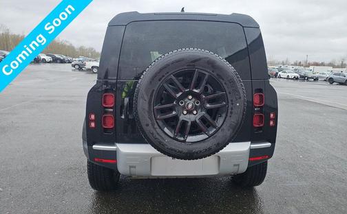 2025 Land Rover Defender 110 P300