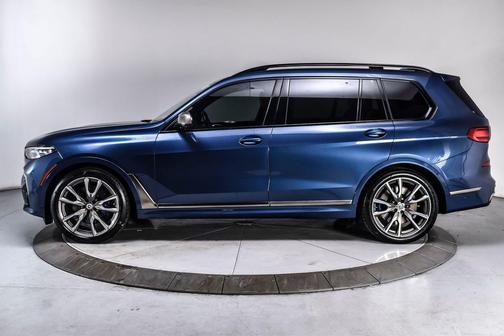 Phytonic Blue Metallic 2022 BMW X7 M50i