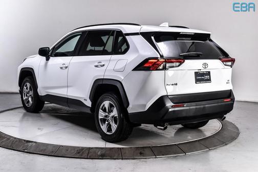 2025 Toyota RAV4 Hybrid LE