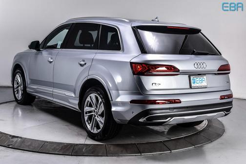 2022 Audi Q7 55 Premium Plus