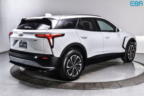 Summit White 2024 Chevrolet Blazer EV eAWD LT