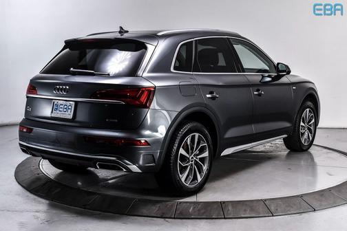 2022 Audi Q5 45 S line Premium Plus