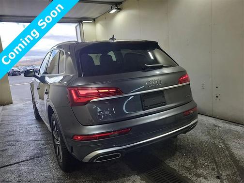 2022 Audi Q5 45 S line Premium Plus