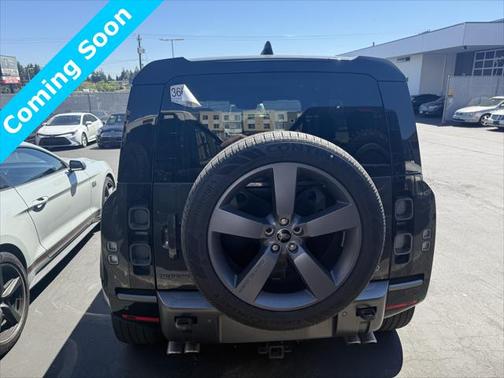 2022 Land Rover Defender 110 V8