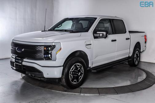 2023 Ford F-150 Lightning XLT