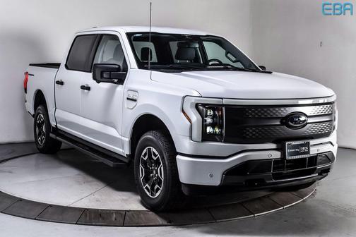 Oxford White 2023 Ford F-150 Lightning XLT