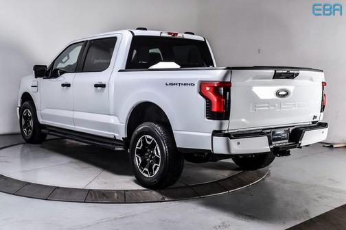 2023 Ford F-150 Lightning XLT