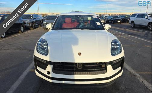 2025 Porsche Macan Base