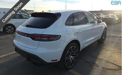 2025 Porsche Macan Base