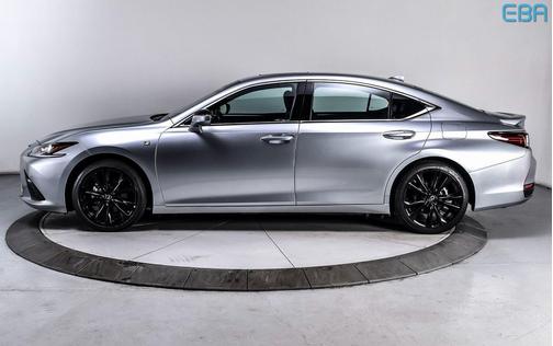 2024 Lexus ES 300h F SPORT Handling