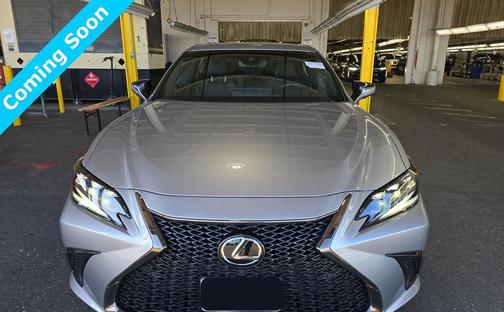 2024 Lexus ES 300h F SPORT Handling