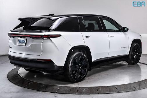 2025 Jeep Wagoneer S Launch Edition