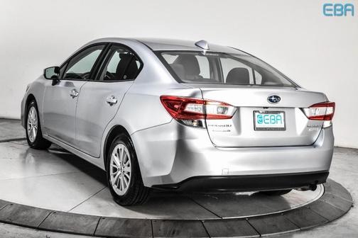 Photo 4 of 28 of 2017 Subaru Impreza 2.0i Premium