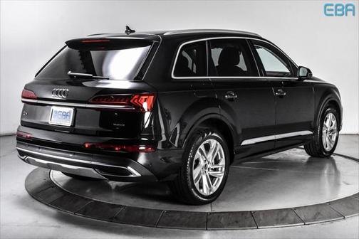 2022 Audi Q7 55 Premium Plus