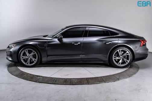 Daytona Gray Pearl Effect 2023 Audi e-tron GT Premium Plus quattro