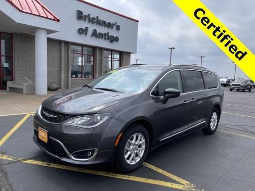 Photo 1 of 19 of 2020 Chrysler Pacifica Touring-L